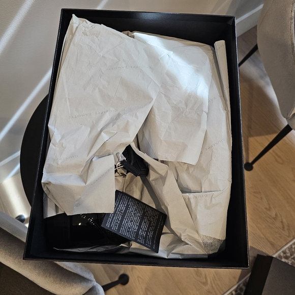 Brand New Giuseppe Zanotti Men Sneaker. US Size  13.5. EU: 47 - Picture 6 of 8